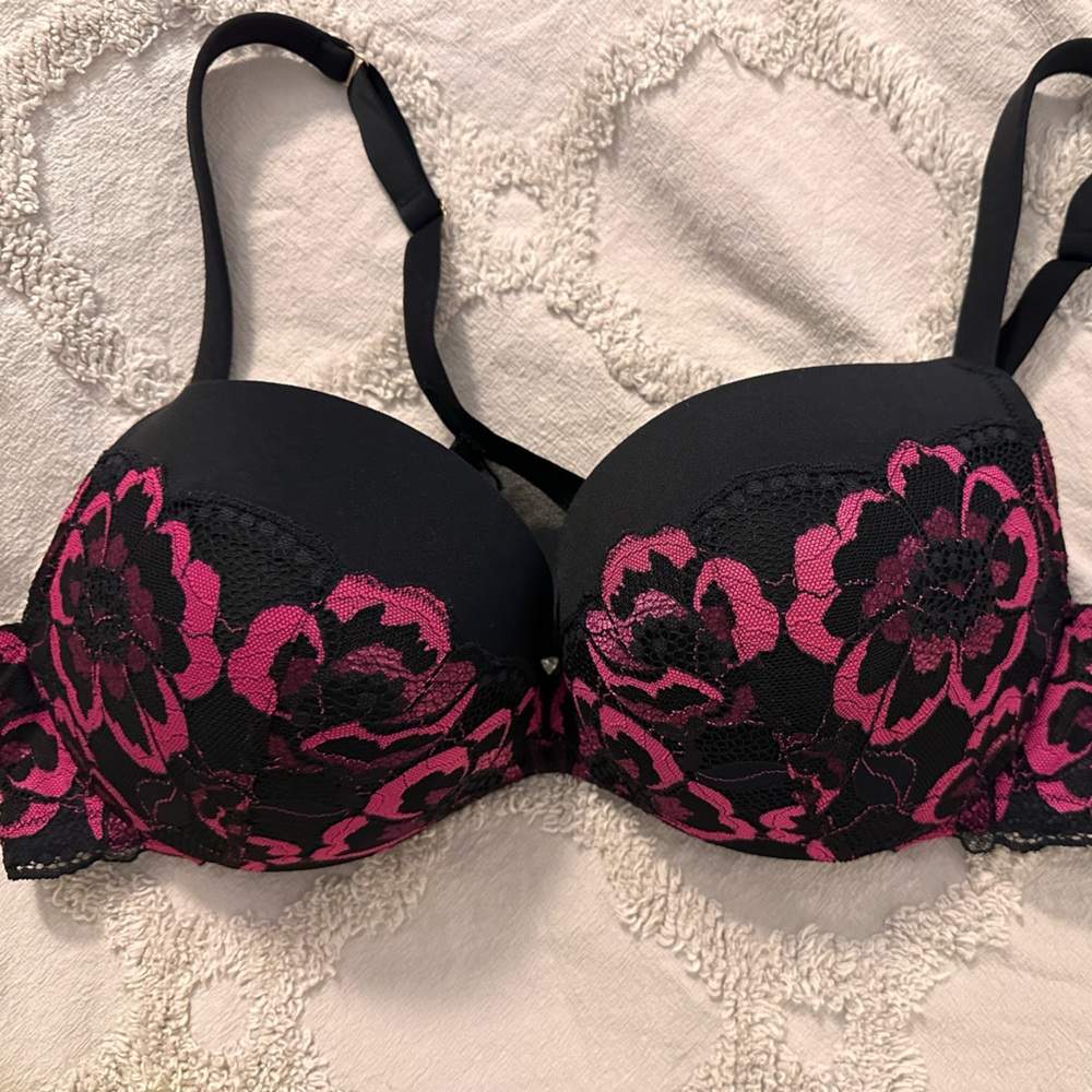 Max boost plunge bra 44B